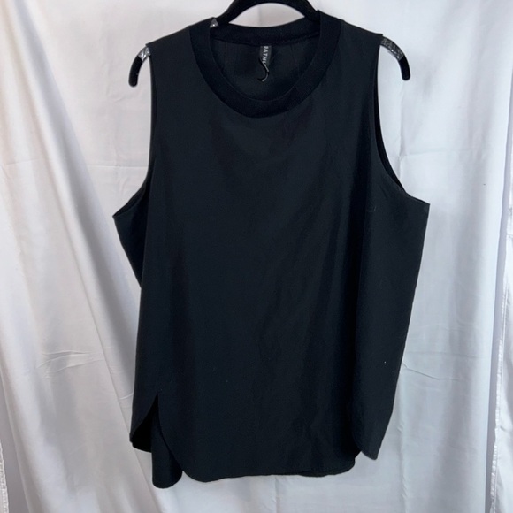 Athleta Top Sunlover SPF 50+ Pullover Tank Top Sleeveless Crewneck Scallop Back - Picture 3 of 10